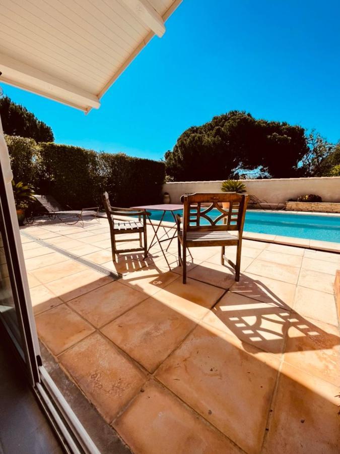 Annexe Des Pins - Studio Gite Avec Piscine & Climatisation Villeneuve-lès-Béziers Buitenkant foto