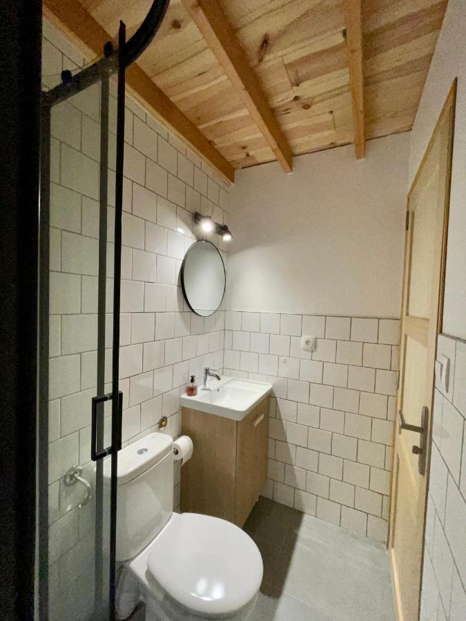Annexe Des Pins - Studio Gite Avec Piscine & Climatisation Villeneuve-lès-Béziers Buitenkant foto